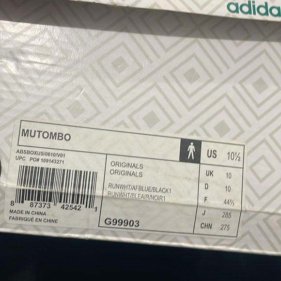 MUTUMBO - Picture 6 of 6